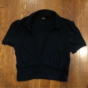 Cropped collared top